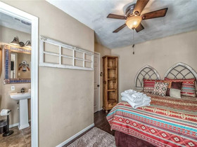 Naylor Mountain Retreat