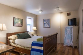 SnowMansion Eco Adventure Lodge & Hostel