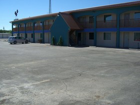 La Hacienda Inn