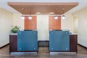 La Quinta Inn & Suites by Wyndham Artesia