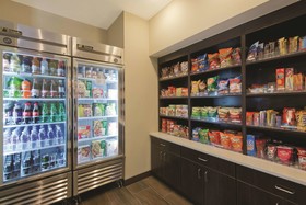 La Quinta Inn & Suites by Wyndham Artesia