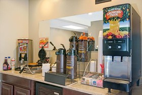 Super 8 by Wyndham Belen NM