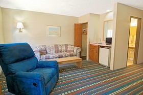 Super 8 by Wyndham Belen NM