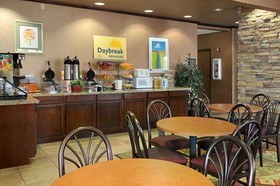 Days Inn by Wyndham Bernalillo