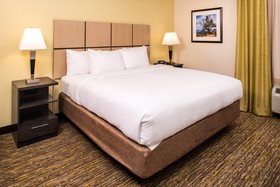 Candlewood Suites Carlsbad South