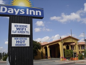Days Inn by Wyndham Carlsbad