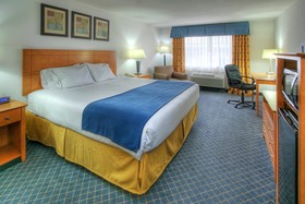 Holiday Inn Express Hotel & Suites Carlsbad