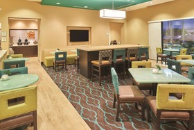 La Quinta Inn & Suites by Wyndham Carlsbad