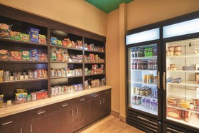La Quinta Inn & Suites by Wyndham Carlsbad