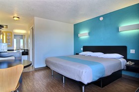 Motel 6 Carlsbad