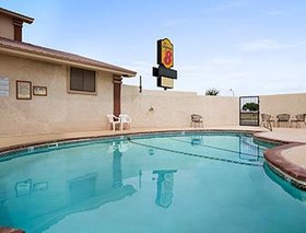 Super 8 by Wyndham Carlsbad