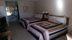 Four Winds Motel