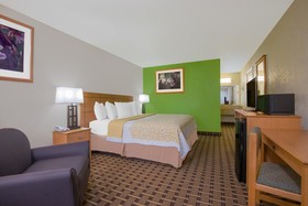 Days Inn & Suites by Wyndham Clovis