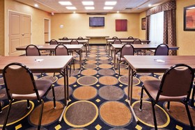 Holiday Inn Express Hotel & Suites Clovis