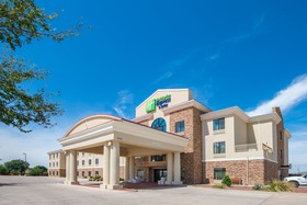 Holiday Inn Express Hotel & Suites Clovis