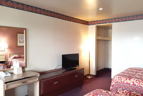 Hotel Kings at Clovis by OYO Rooms