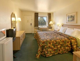 Days Inn by Wyndham Deming