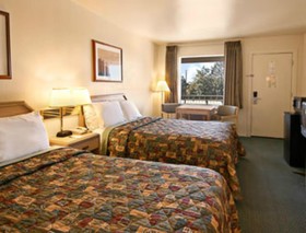 Days Inn by Wyndham Deming