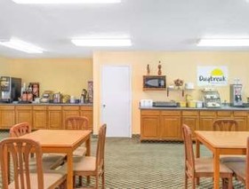 Days Inn by Wyndham Deming