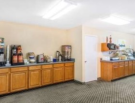 Days Inn by Wyndham Deming