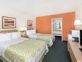 Days Inn by Wyndham Deming