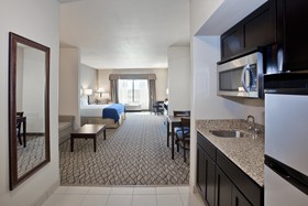 Holiday Inn Express & Suites Deming Mimbres Valley