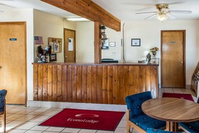 Econo Lodge Eagle Nest