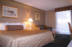 Brentwood Inn & Garden