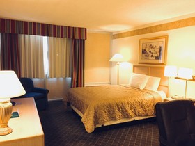 Brentwood Inn & Garden