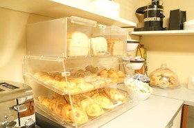 Brentwood Inn & Garden