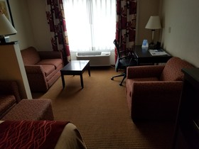 Quality Inn & Suites Farmington