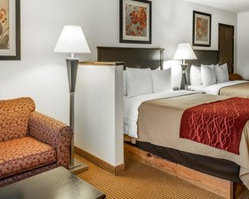 Quality Inn & Suites Farmington
