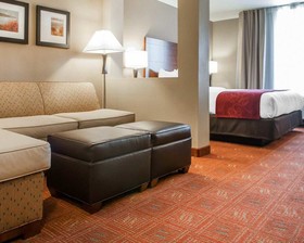 Comfort Suites Farmington