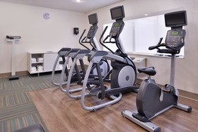Holiday Inn Express & Suites Farmington Bloomfield