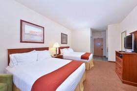 Holiday Inn Express & Suites Farmington Bloomfield