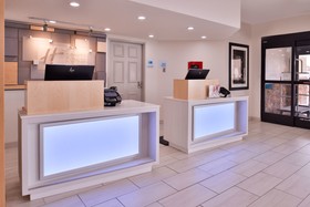 Holiday Inn Express & Suites Farmington Bloomfield