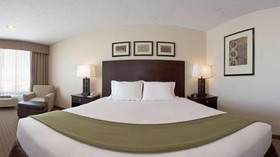 Holiday Inn Express Hotel & Suites Grants - Milan