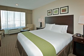 Holiday Inn Express Hotel & Suites Grants - Milan