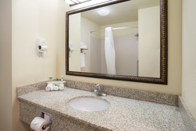 Holiday Inn Express & Suites Las Vegas