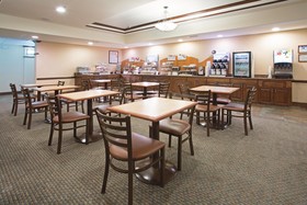 Holiday Inn Express & Suites Las Vegas