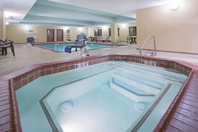 Holiday Inn Express & Suites Las Vegas