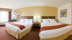 Holiday Inn Express & Suites Las Vegas