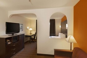 Days Inn by Wyndham Los Lunas
