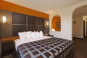 Days Inn by Wyndham Los Lunas