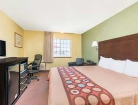 Super 8 by Wyndham Moriarty