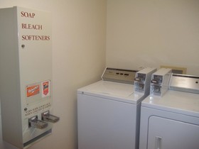 Super 8 by Wyndham Moriarty