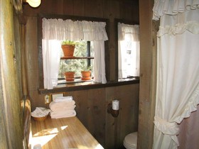 Bear Creek Motel And Cabins