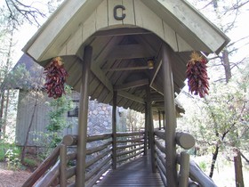 Bear Creek Motel And Cabins