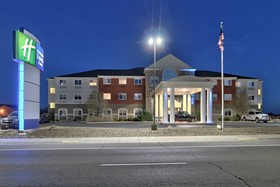 Holiday Inn Express Hotel & Suites Portales