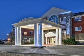 Holiday Inn Express Hotel & Suites Portales